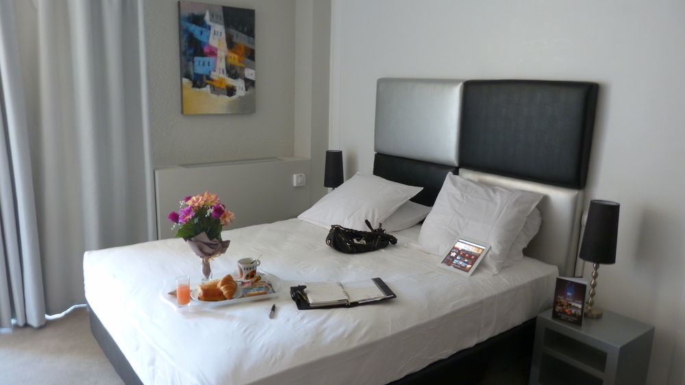 Yes Hotel Avignon Ngoại thất bức ảnh