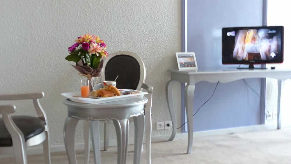 Yes Hotel Avignon Ngoại thất bức ảnh